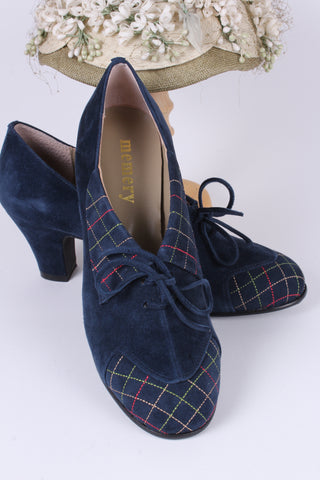 1940'er pumps i ruskind med flerfarvet syet mønster - Marineblå - Edith