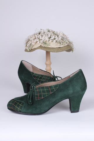 1940'er pumps i ruskind med flerfarvet syet mønster - Mørkegrøn - Edith