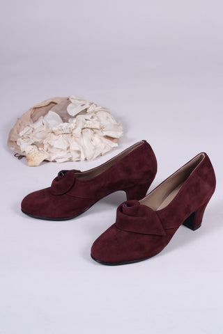 1940'er style pumps i ruskind med roset - Blommefarvet - Luise
