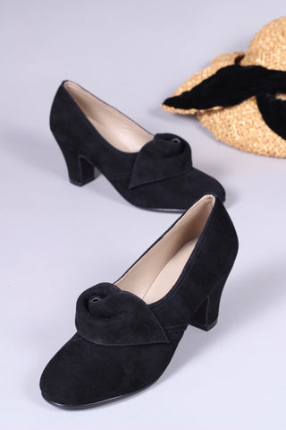 1940'er style pumps i ruskind med roset - Sort - Luise